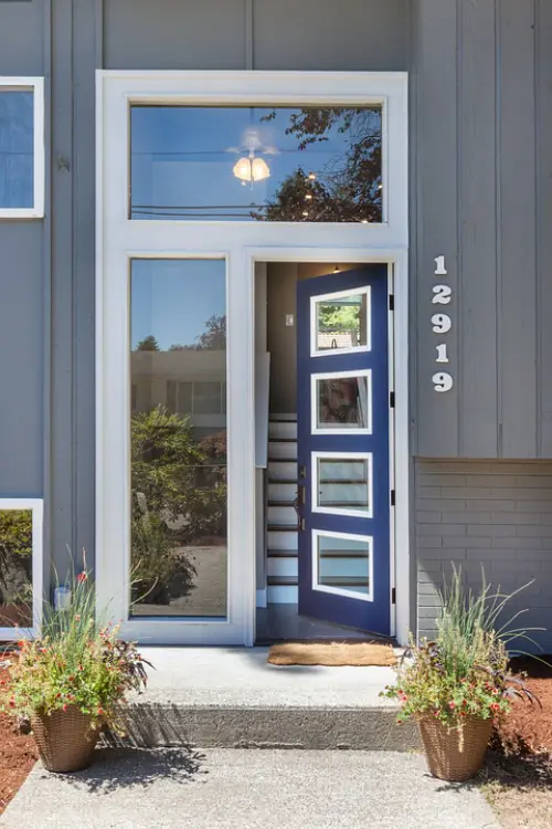 Transom-Windows--in-Amargosa-Valley-Nevada-transom-windows-amargosa-valley-nevada.jpg-image